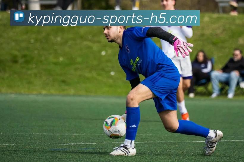 外援双子星联手发威引领球队逆转胜利全场观众欢呼不已